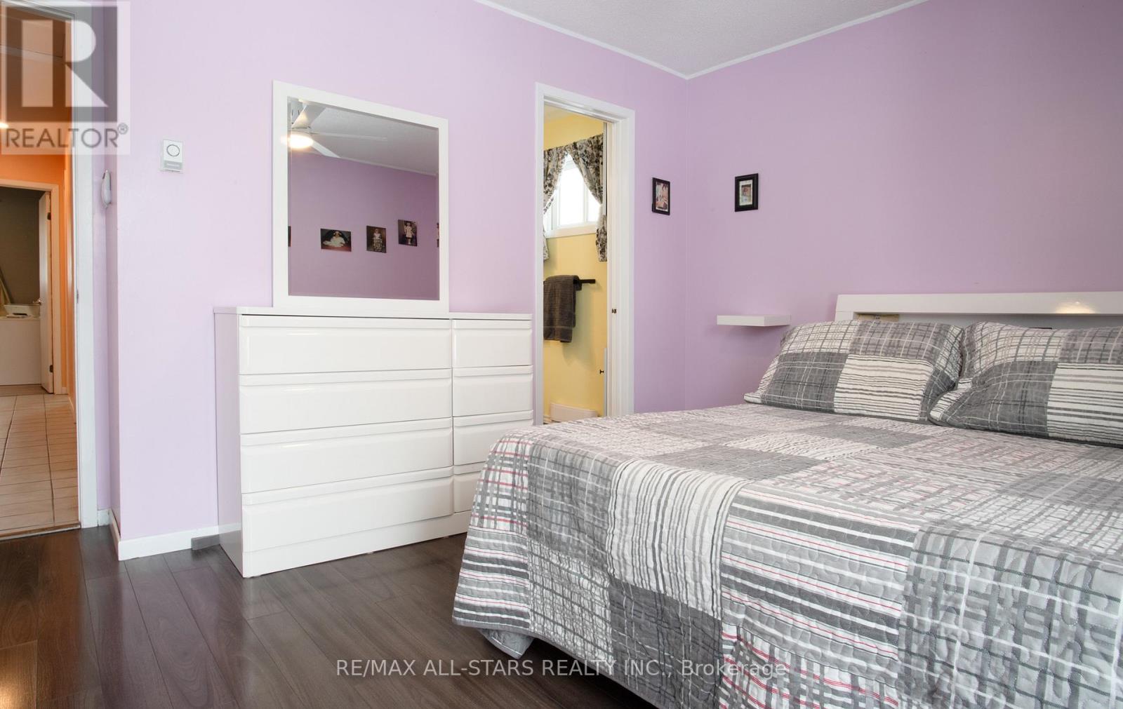 158 BLOSSOM COURT - 13
