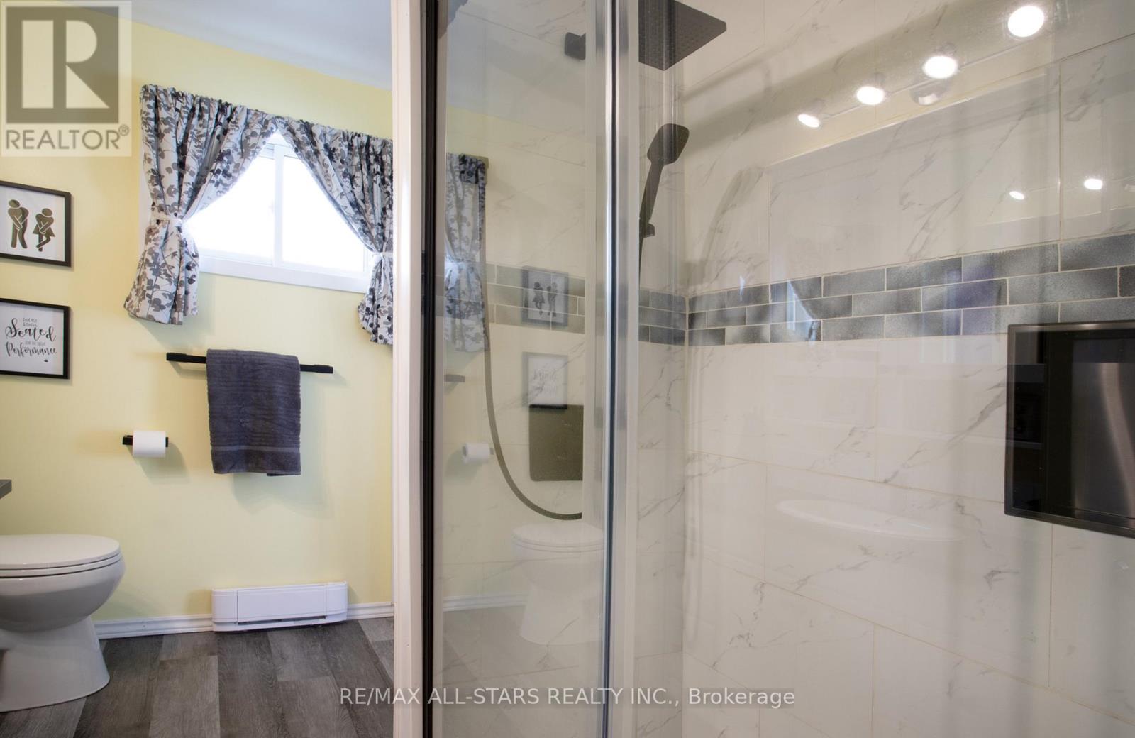 158 BLOSSOM COURT - 15