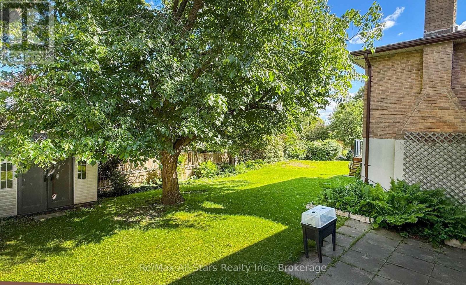 158 BLOSSOM COURT - 22