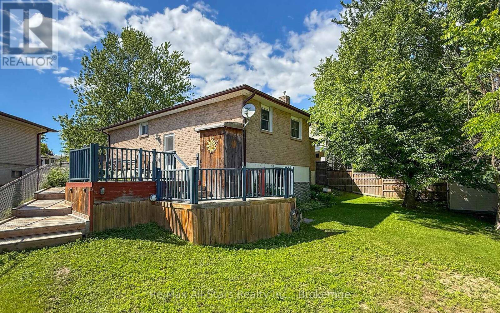 158 BLOSSOM COURT - 25