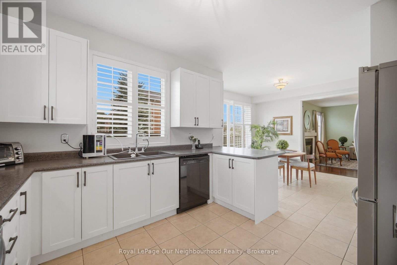 69 BLOOMSBURY AVENUE - 14