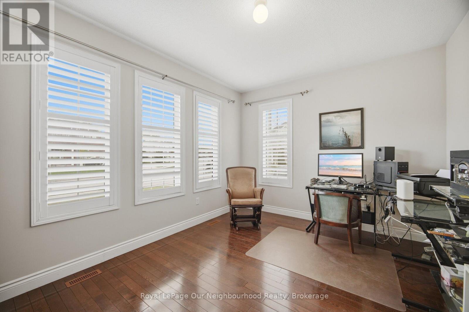 69 BLOOMSBURY AVENUE - 20