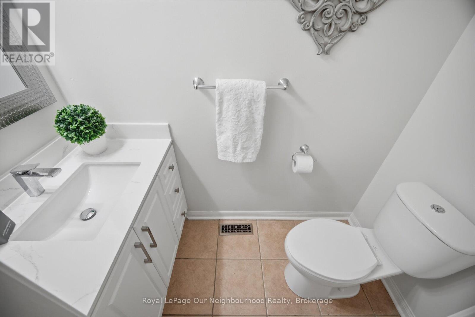 69 BLOOMSBURY AVENUE - 23