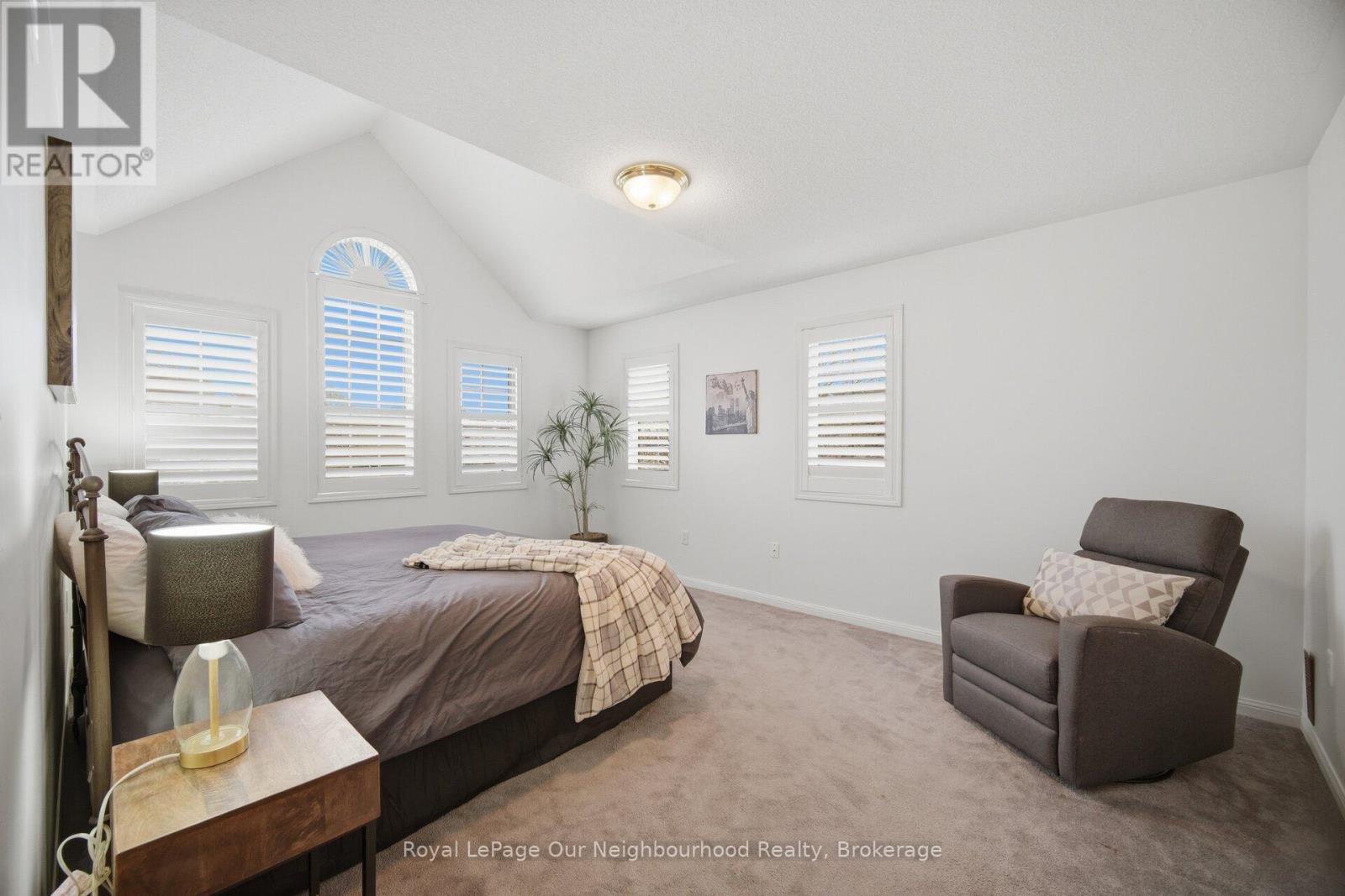 69 BLOOMSBURY AVENUE - 34