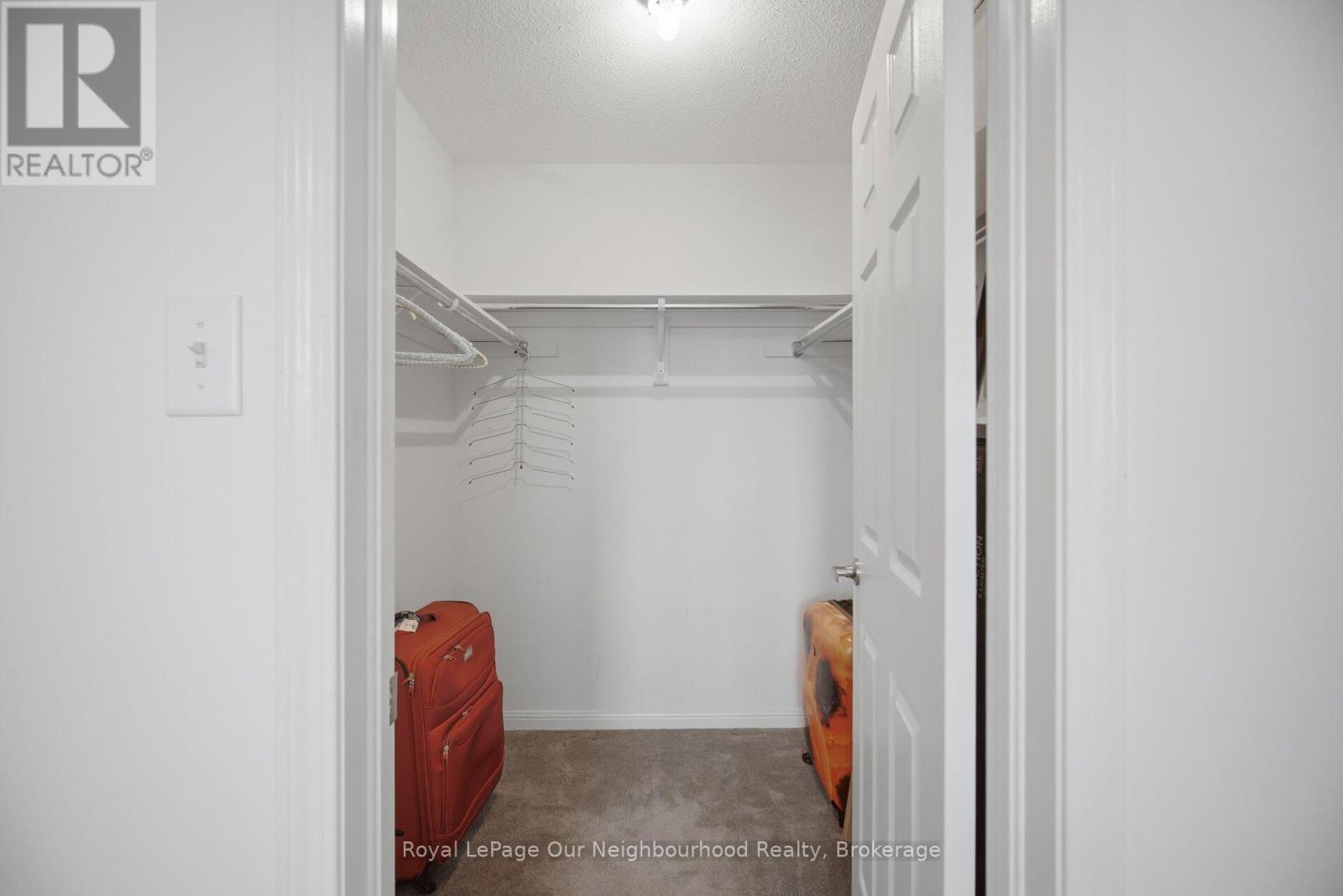 69 BLOOMSBURY AVENUE - 36
