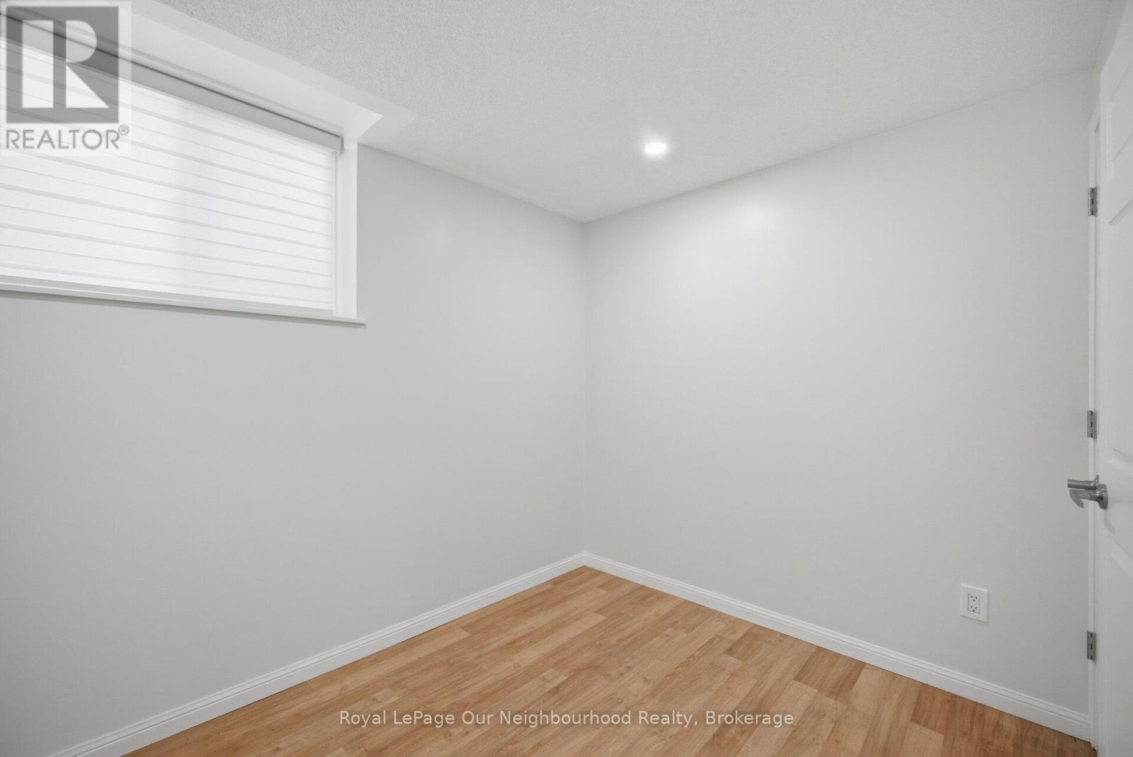 69 BLOOMSBURY AVENUE - 47