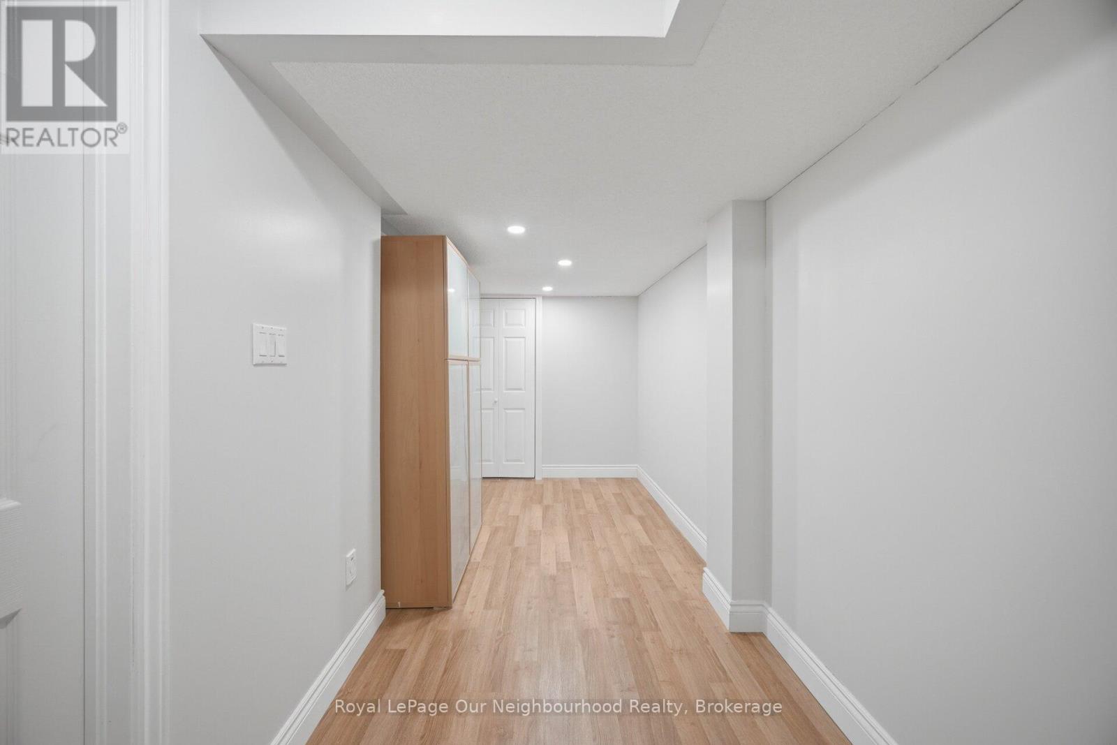 69 BLOOMSBURY AVENUE - 49