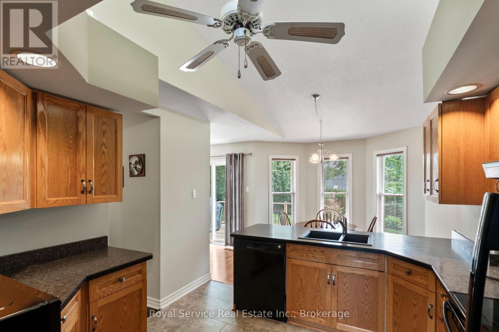 33 RUSSELL HILL ROAD - 10