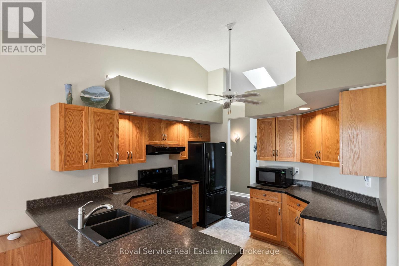 33 RUSSELL HILL ROAD - 12