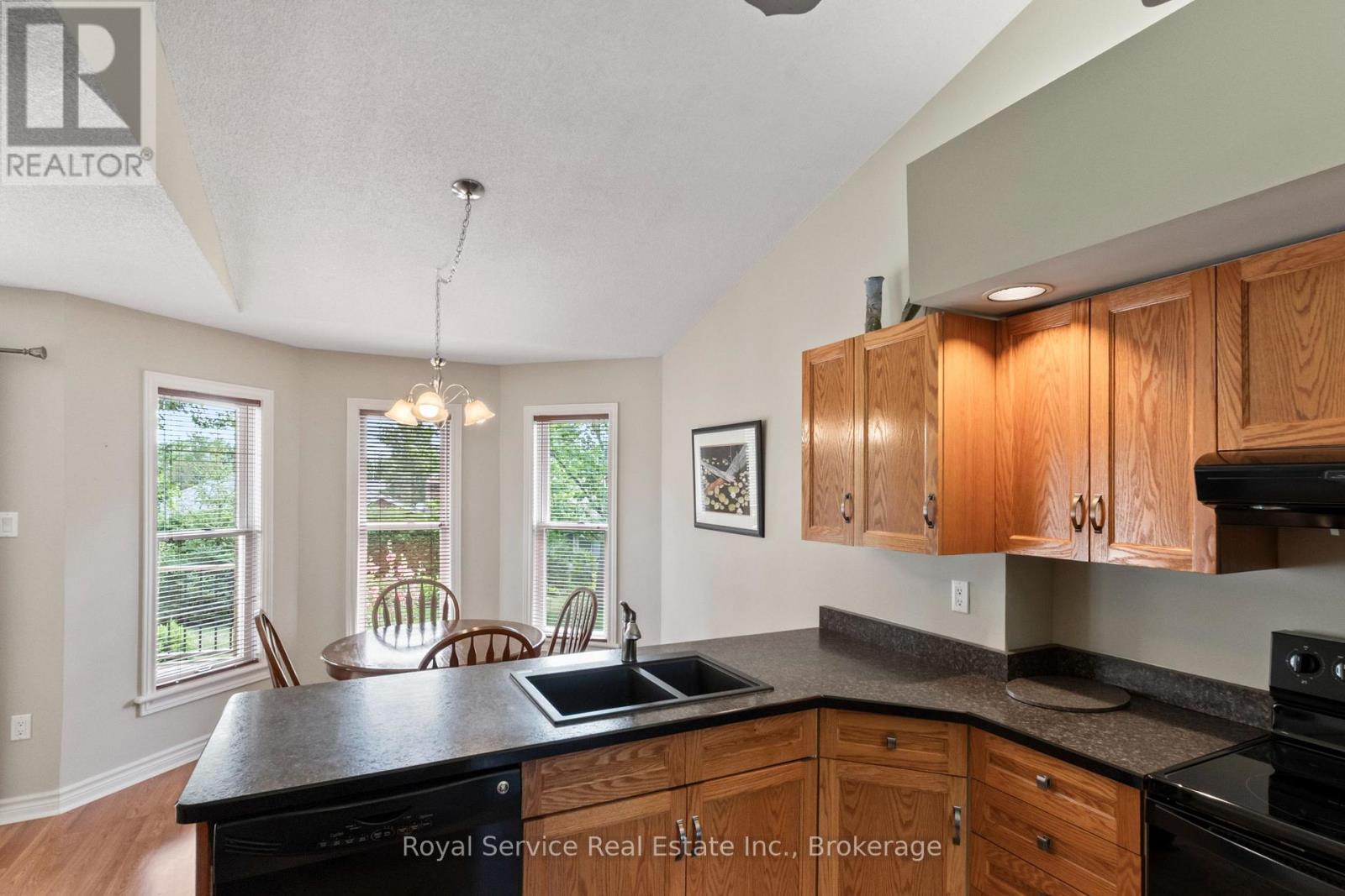 33 RUSSELL HILL ROAD - 14