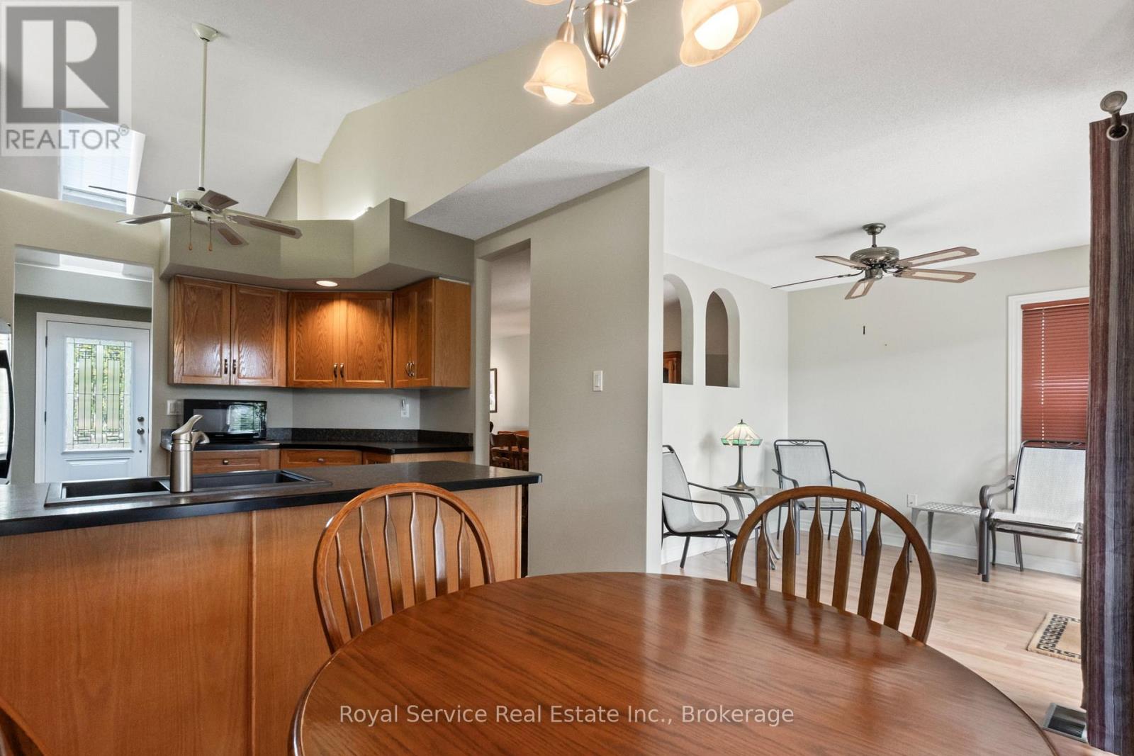 33 RUSSELL HILL ROAD - 16