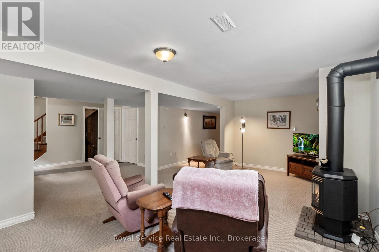 33 RUSSELL HILL ROAD - 29
