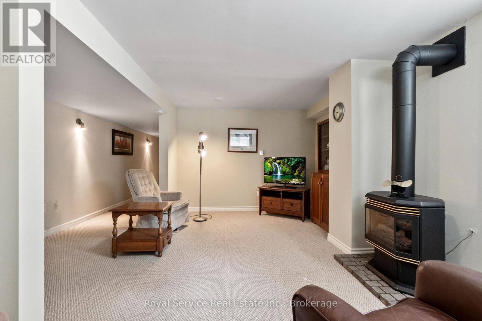 33 RUSSELL HILL ROAD - 30