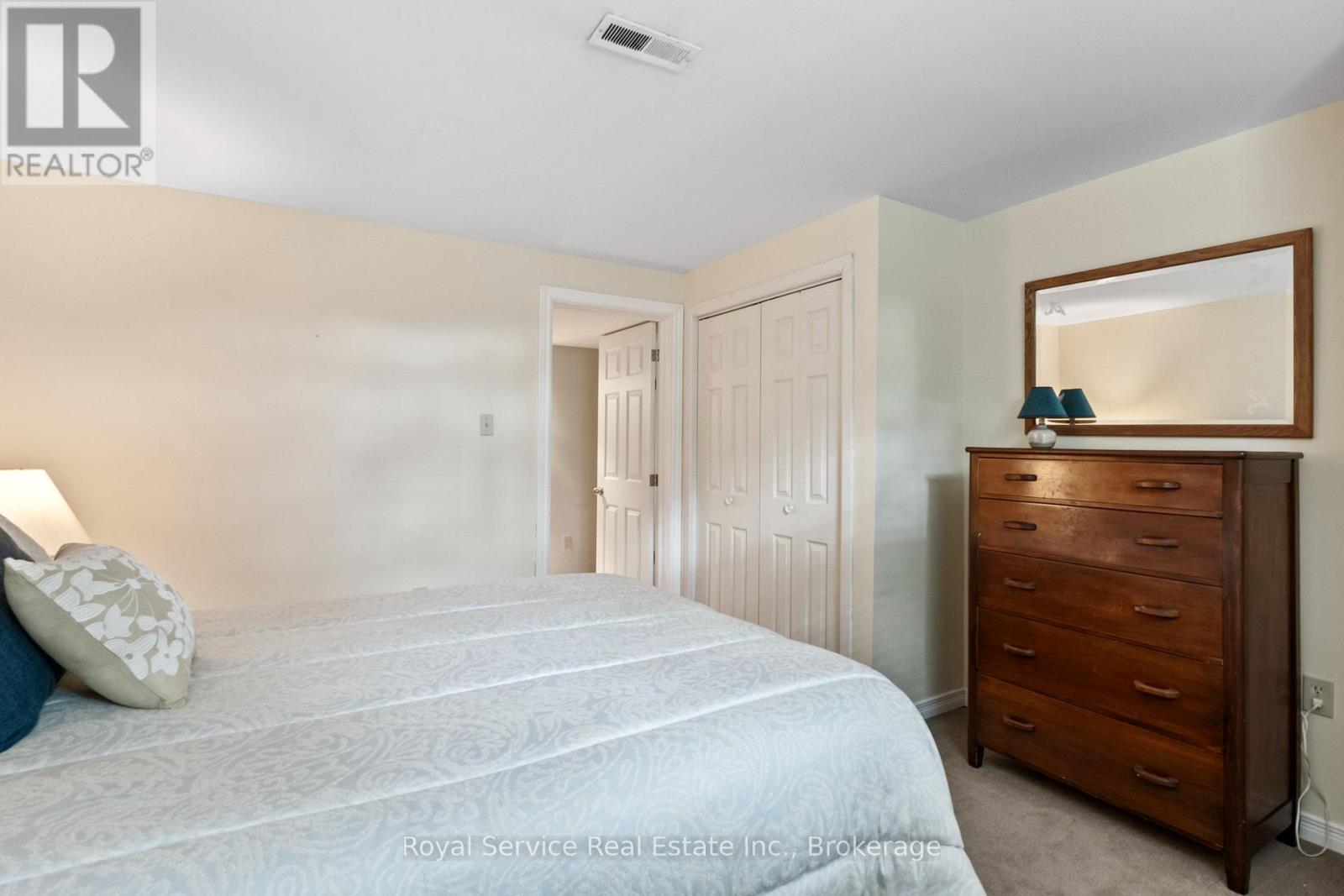 33 RUSSELL HILL ROAD - 34