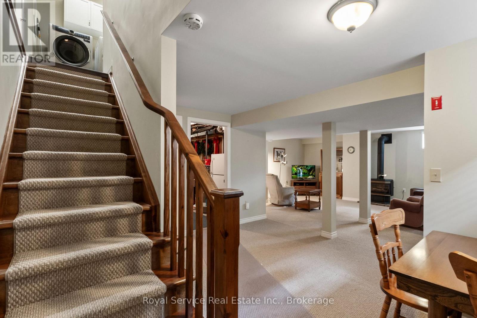 33 RUSSELL HILL ROAD - 36