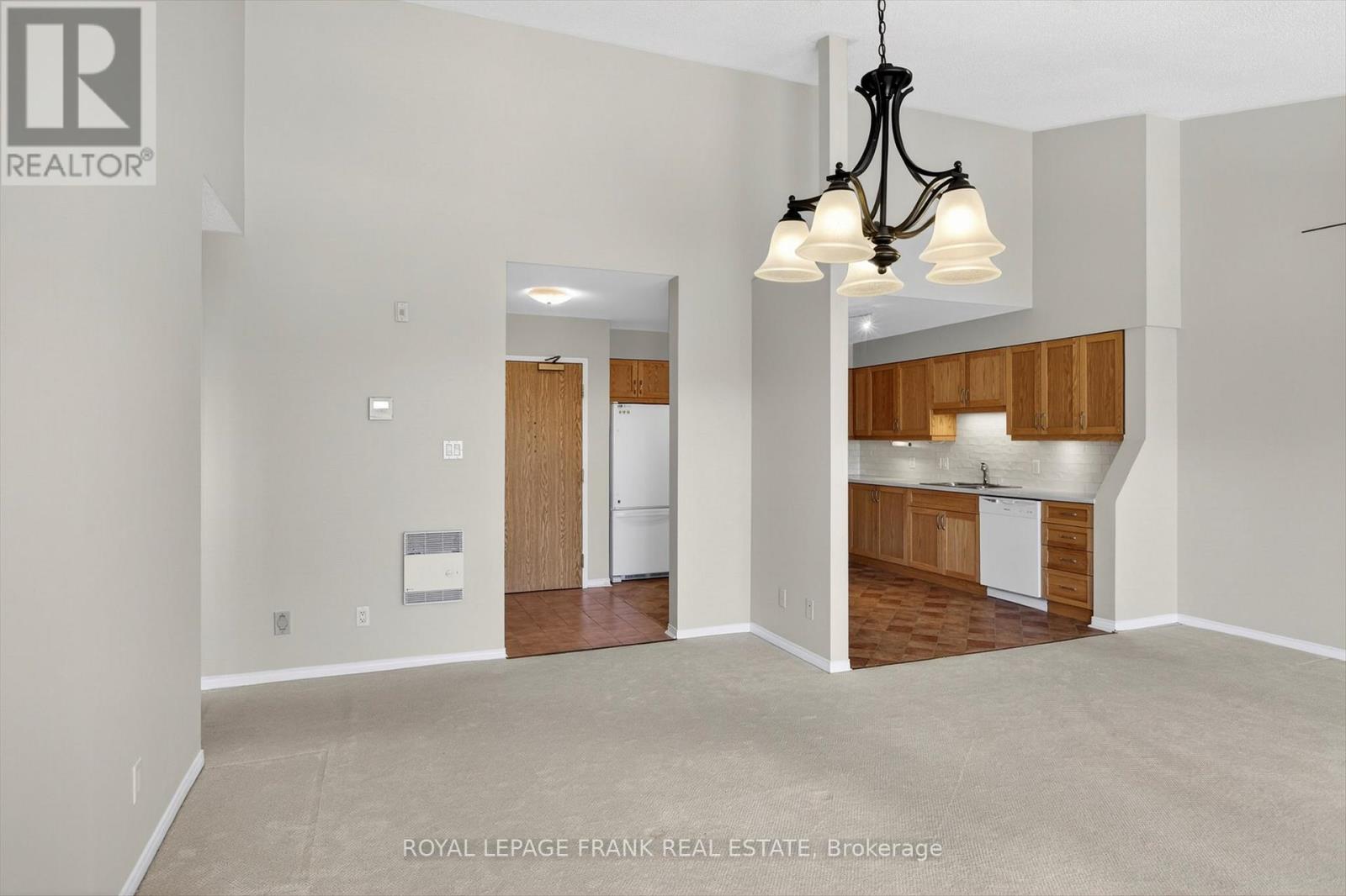 BLDG C #310 - 1099 CLONSILLA AVENUE - 17