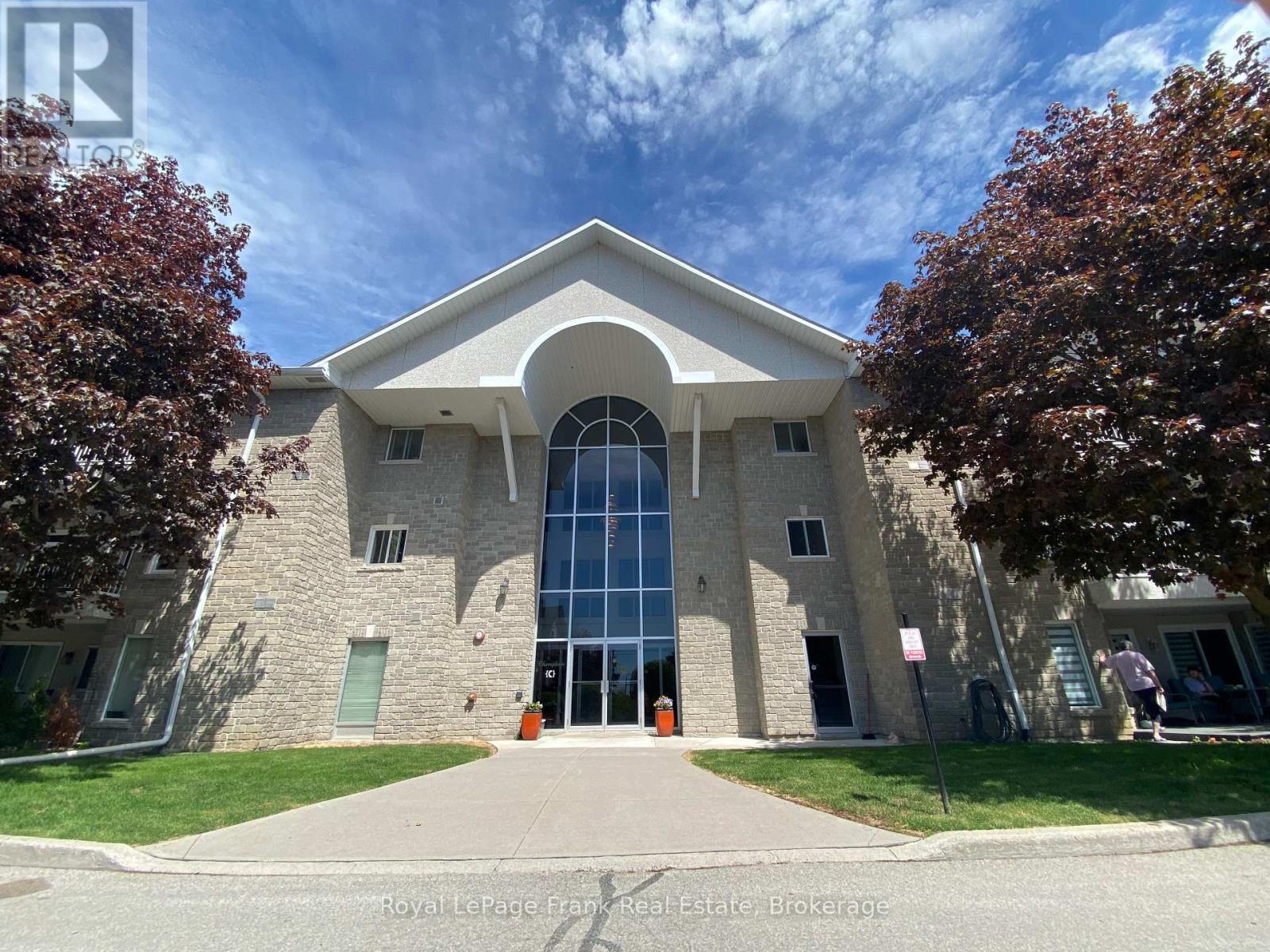 BLDG C #310 - 1099 CLONSILLA AVENUE - 2