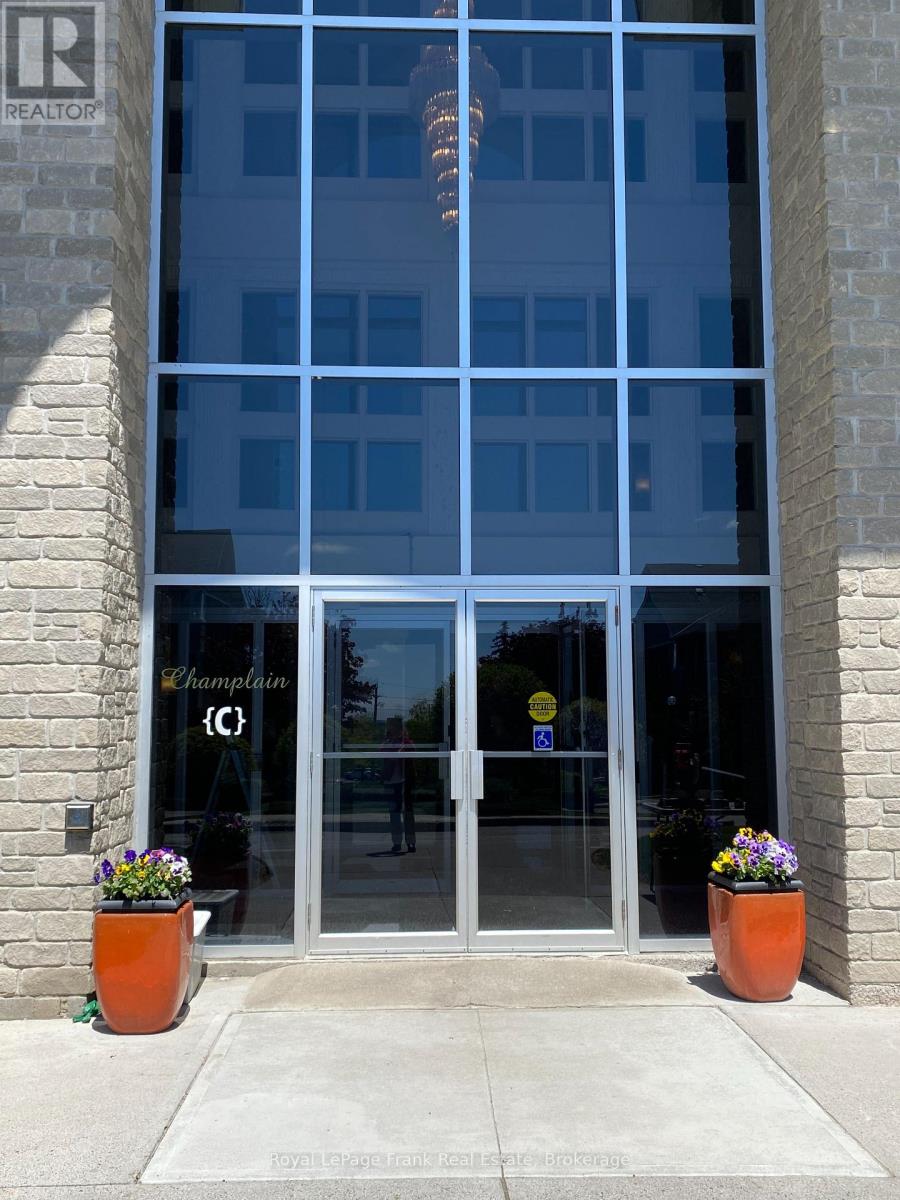 BLDG C #310 - 1099 CLONSILLA AVENUE - 3