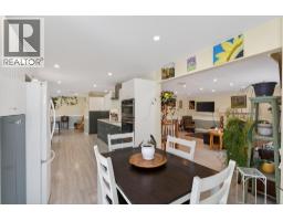 Living room - 2952 Clapperton Avenue, Merritt, BC V1K1G2 Photo 16