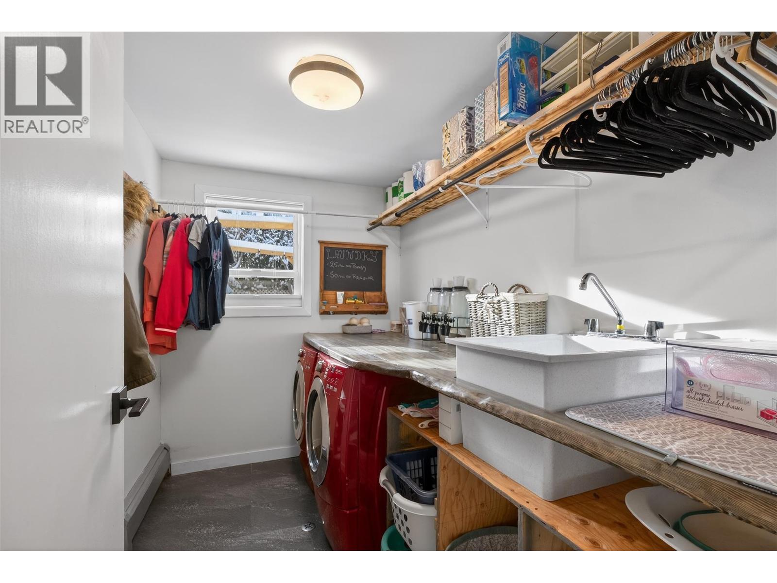 2952 Clapperton Avenue - 50