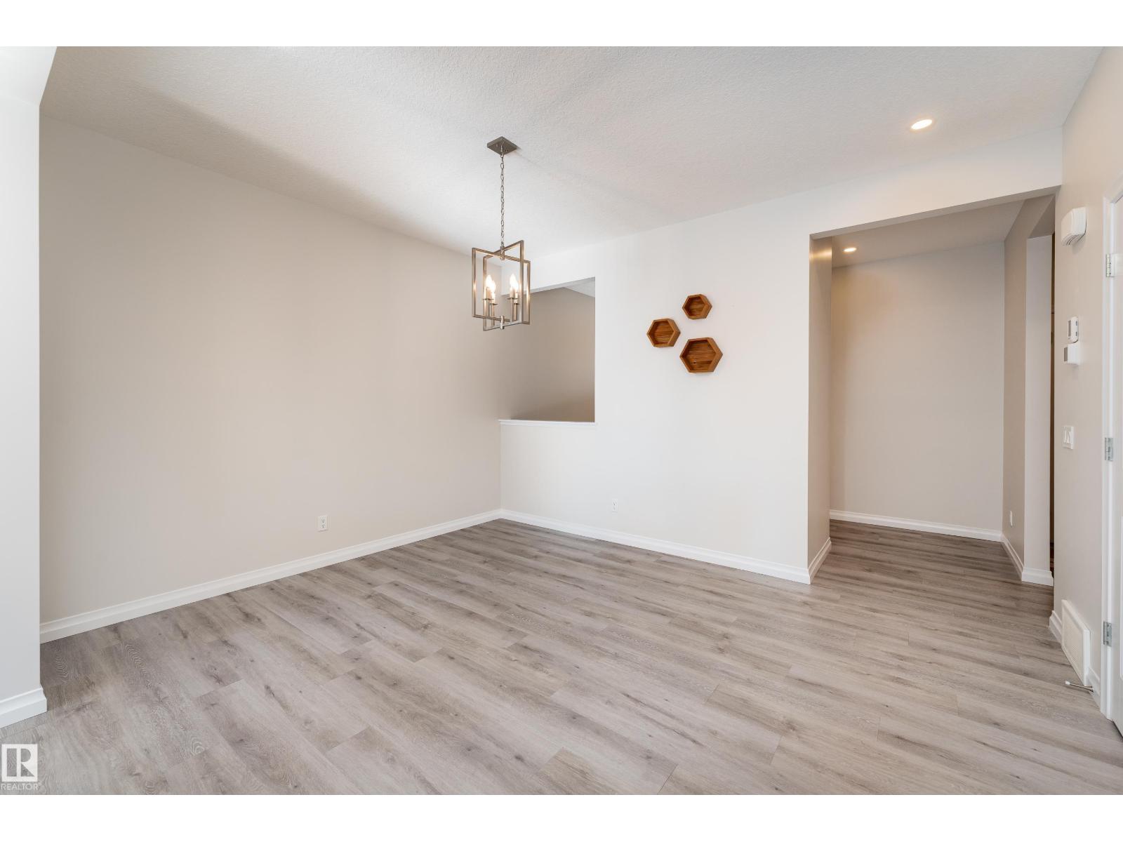 17132 64 ST NW - 18