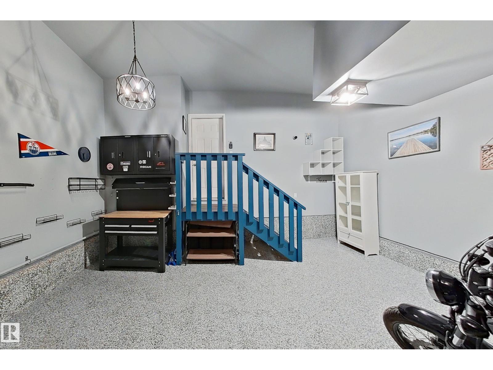 17132 64 ST NW - 44