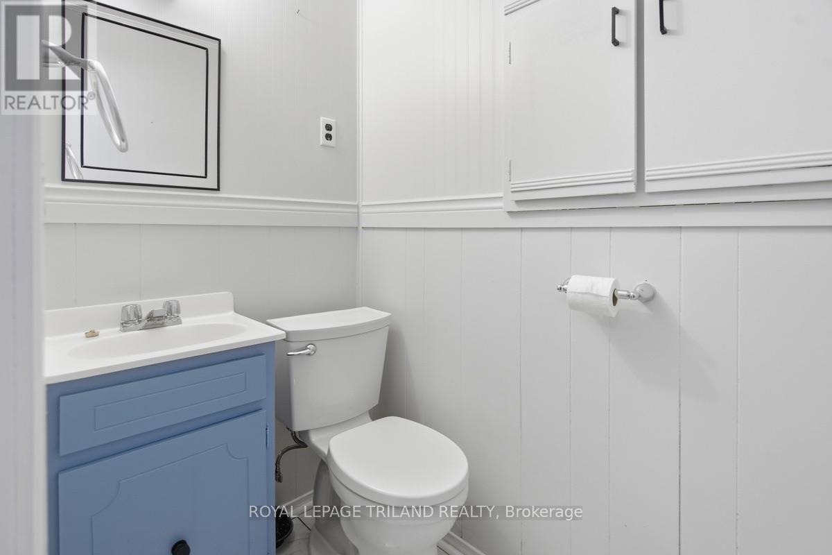 1175 LANCASTER STREET - 21