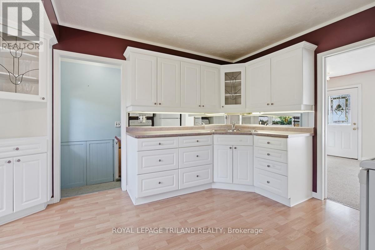 1175 LANCASTER STREET - 8