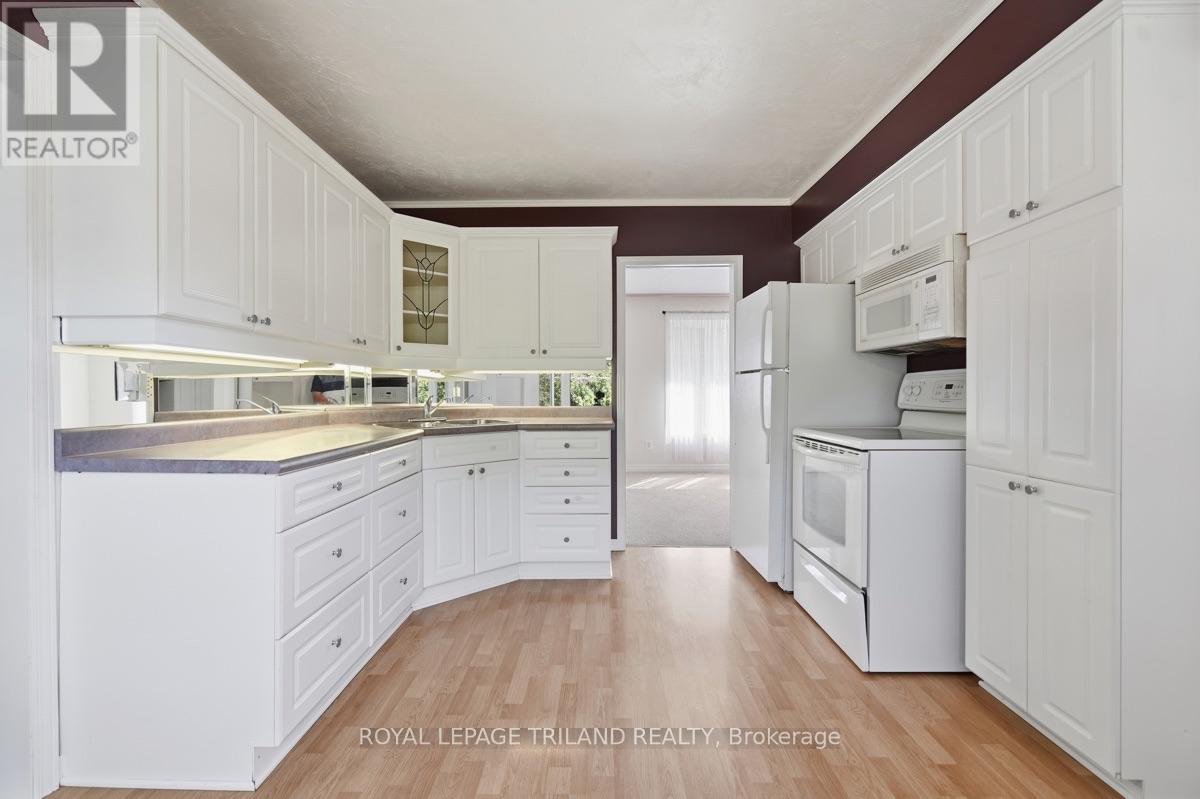1175 LANCASTER STREET - 9