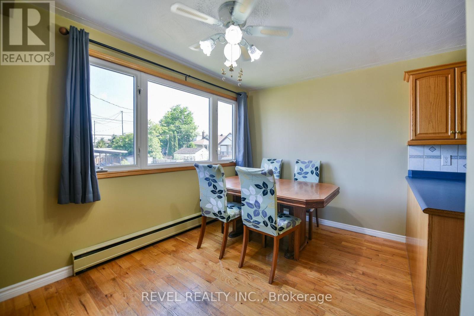 344 SPRUCE STREET N - 12