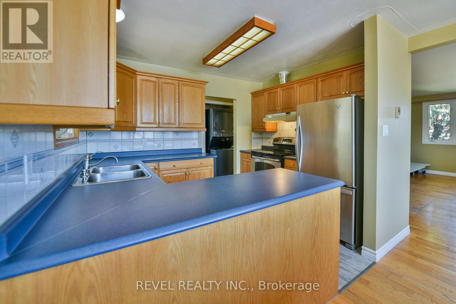 344 SPRUCE STREET N - 15