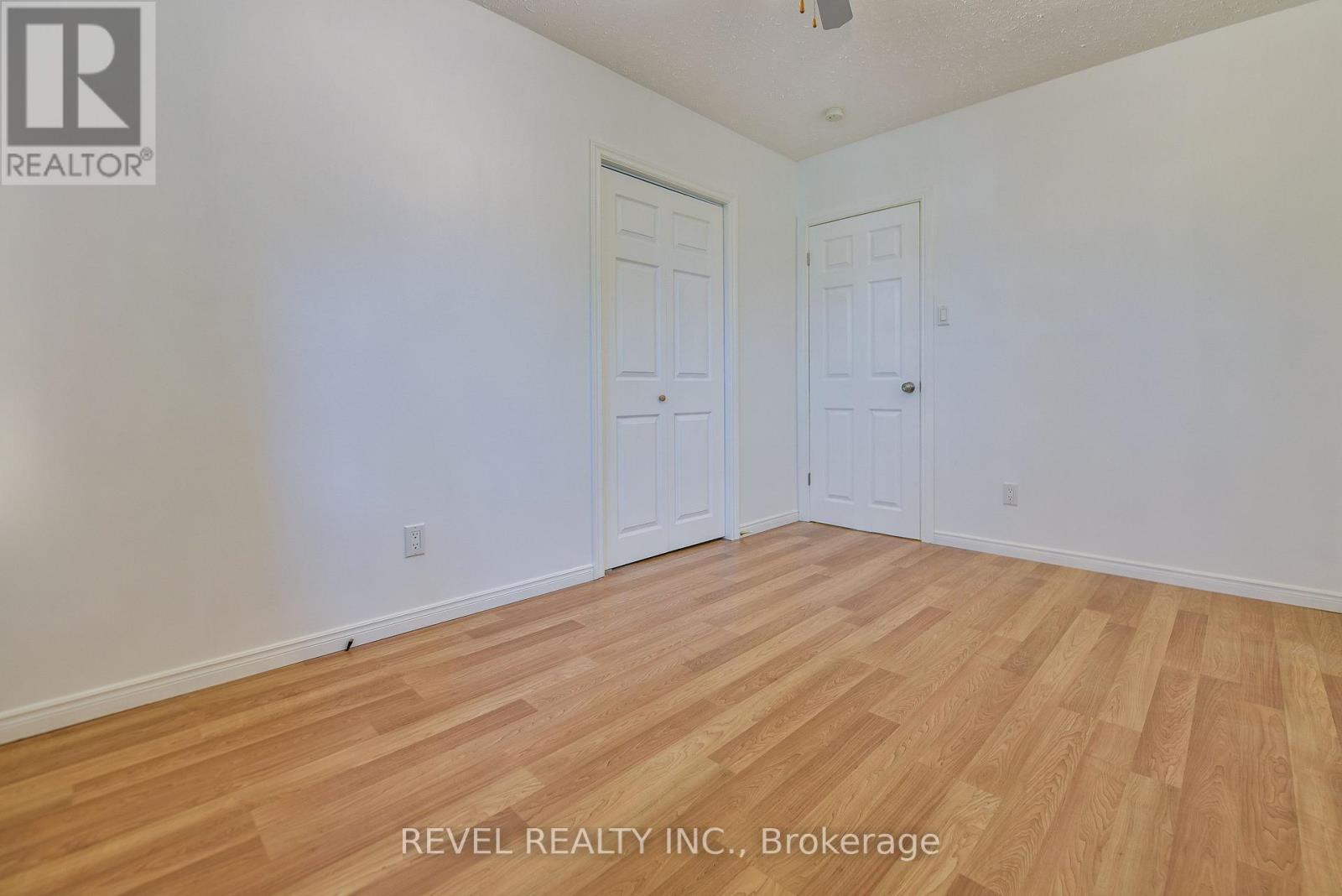 344 SPRUCE STREET N - 23