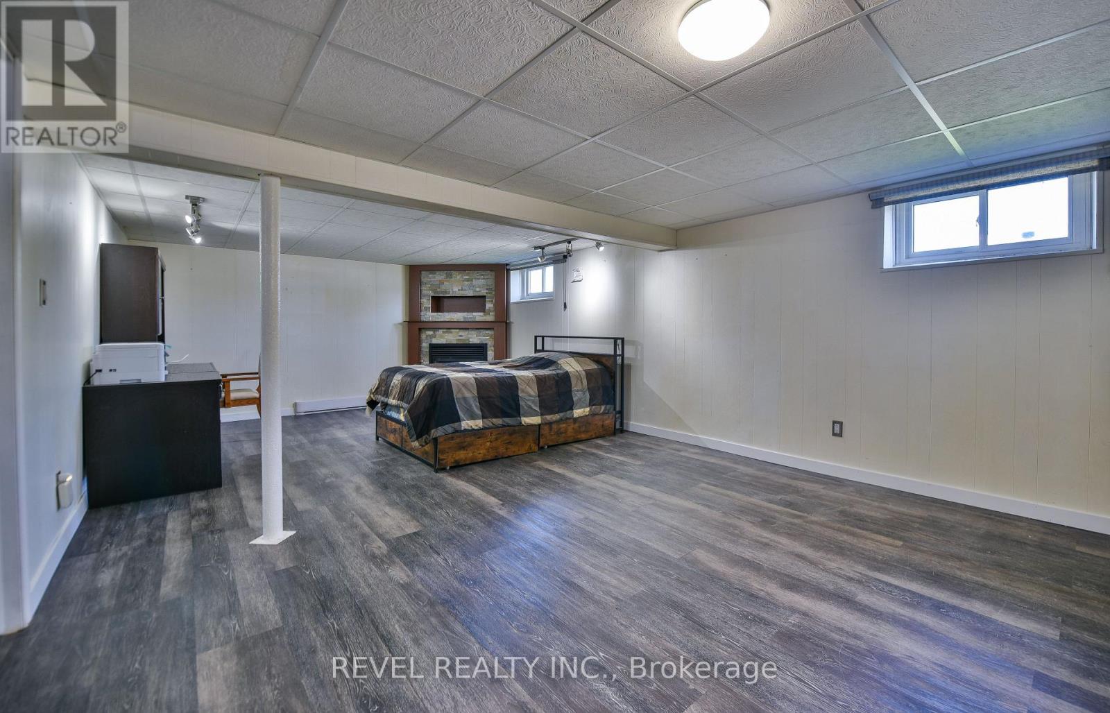 344 SPRUCE STREET N - 28