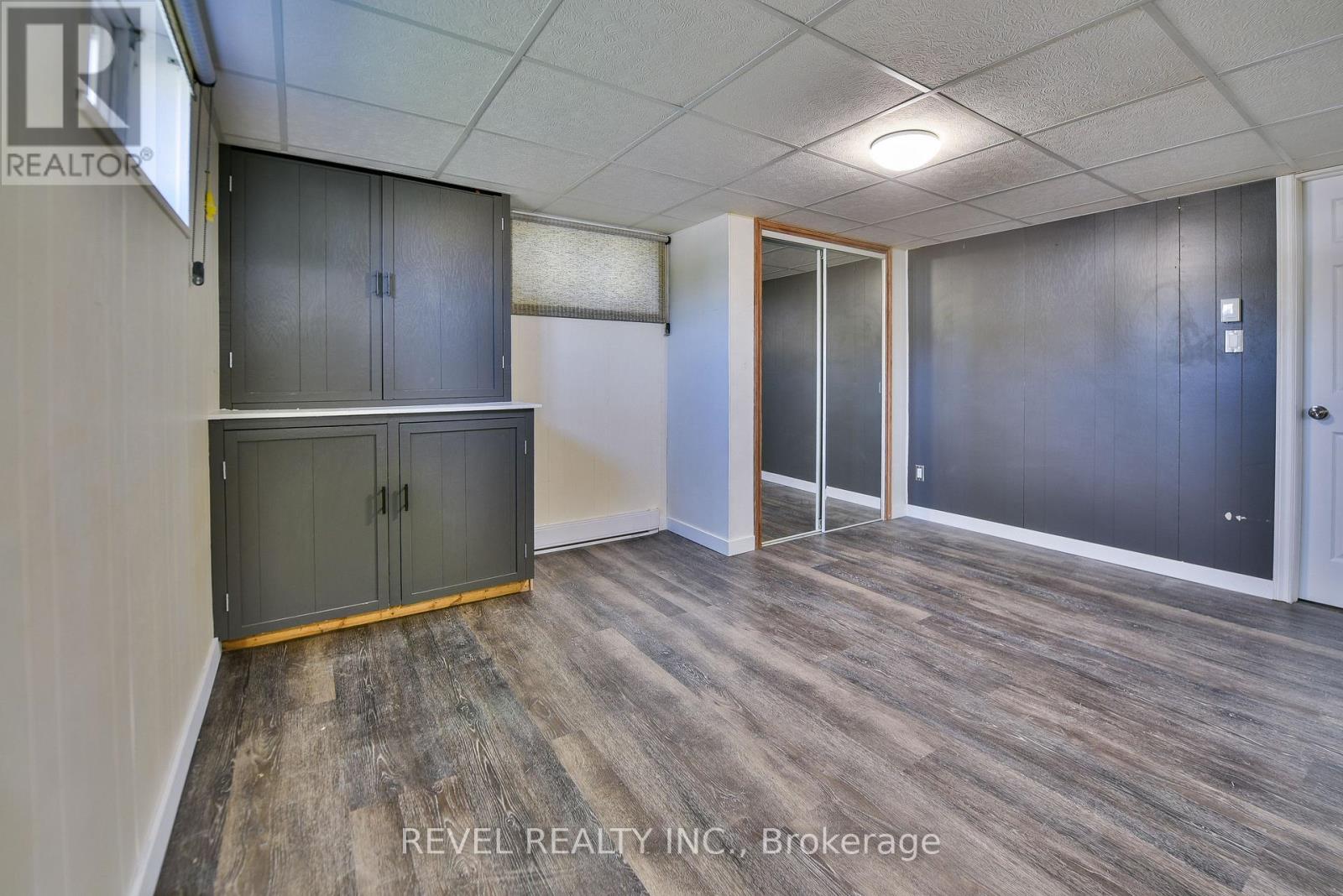 344 SPRUCE STREET N - 29