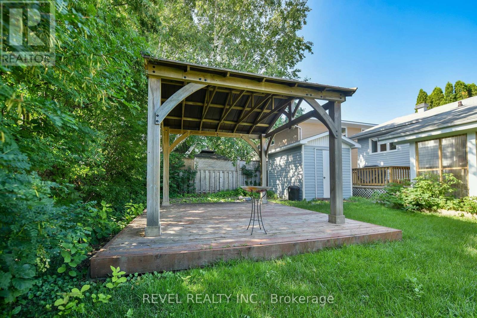 344 SPRUCE STREET N - 6
