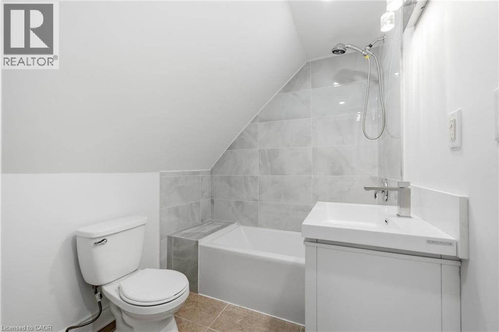 1062 CANNON Street E - 20