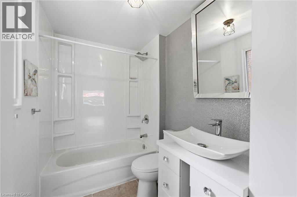 1062 CANNON Street E - 8