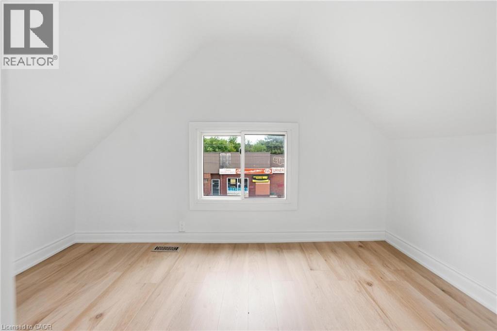 1062 CANNON Street E - 16