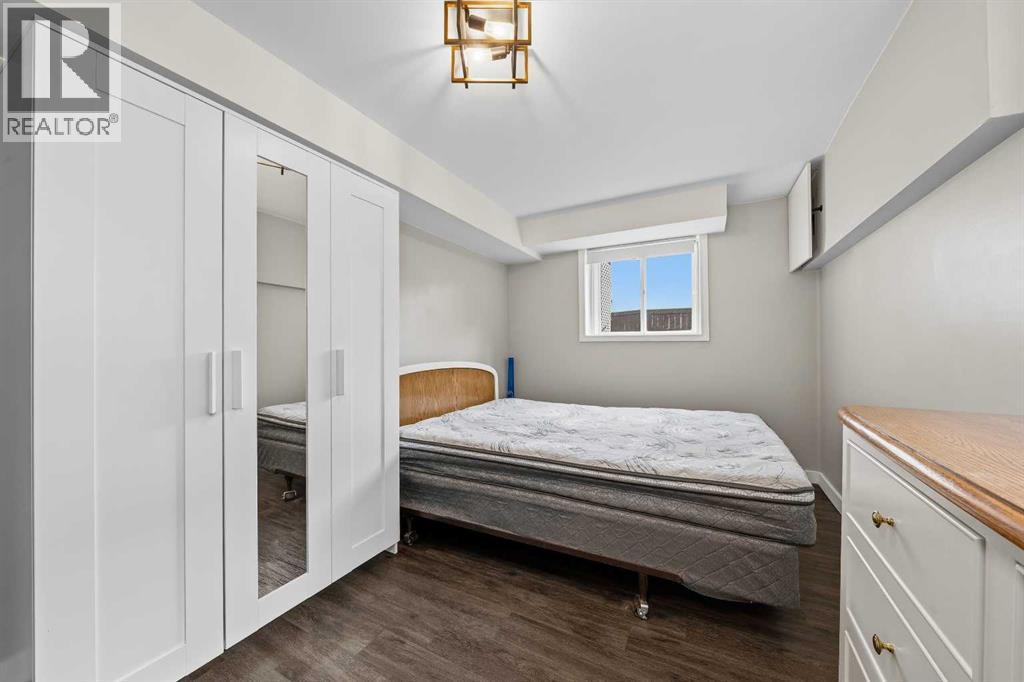 3807 1 Street NE - 31