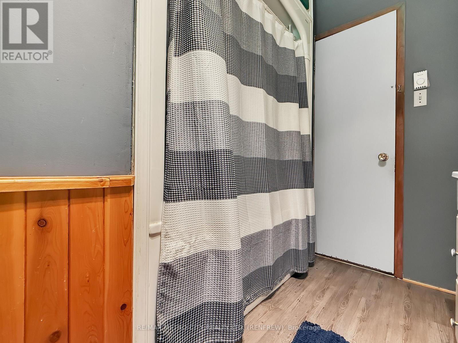 2667 HANDFORD LANE - Image 17