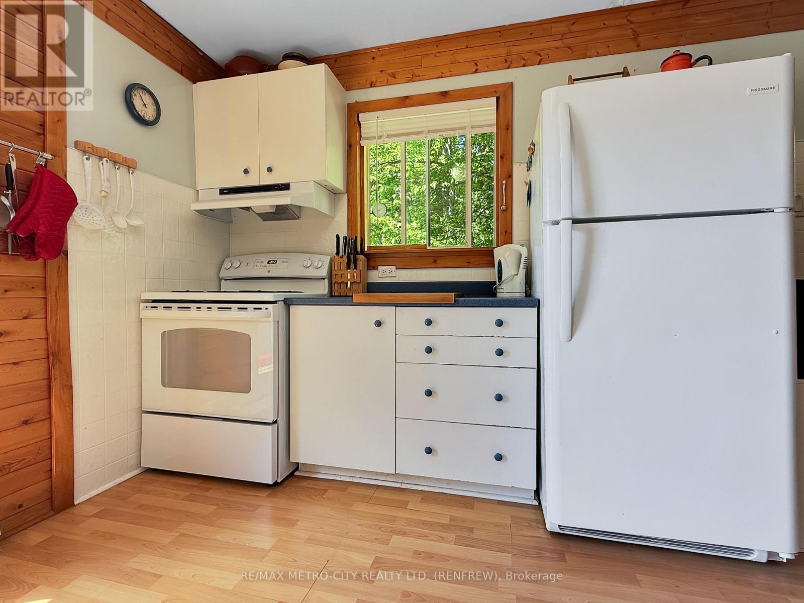 2667 HANDFORD LANE - Image 8