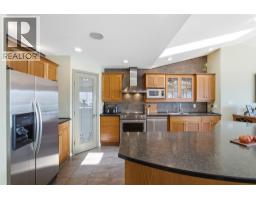 Primary Bedroom - 6407 Monck Park Road, Merritt, BC V1K0A1 Photo 12
