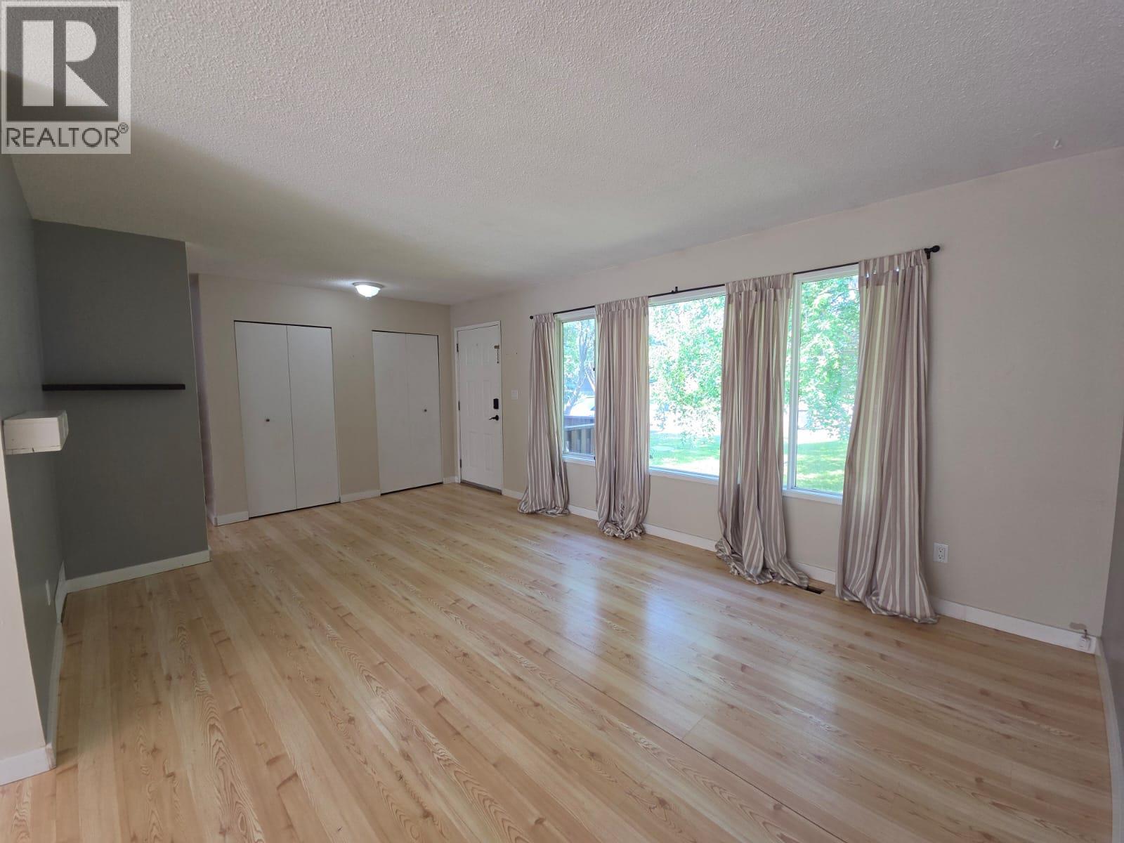4720 Centurion Crescent NE - 3