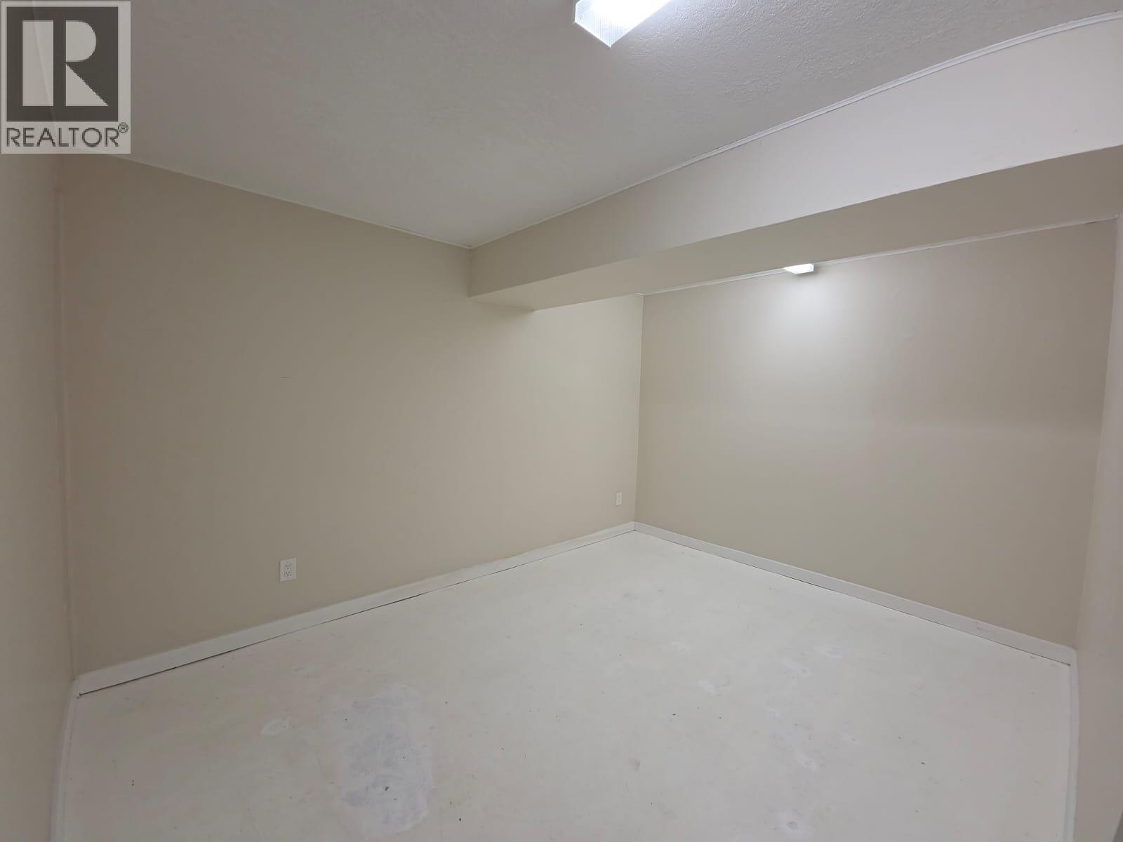 4720 Centurion Crescent NE - 48