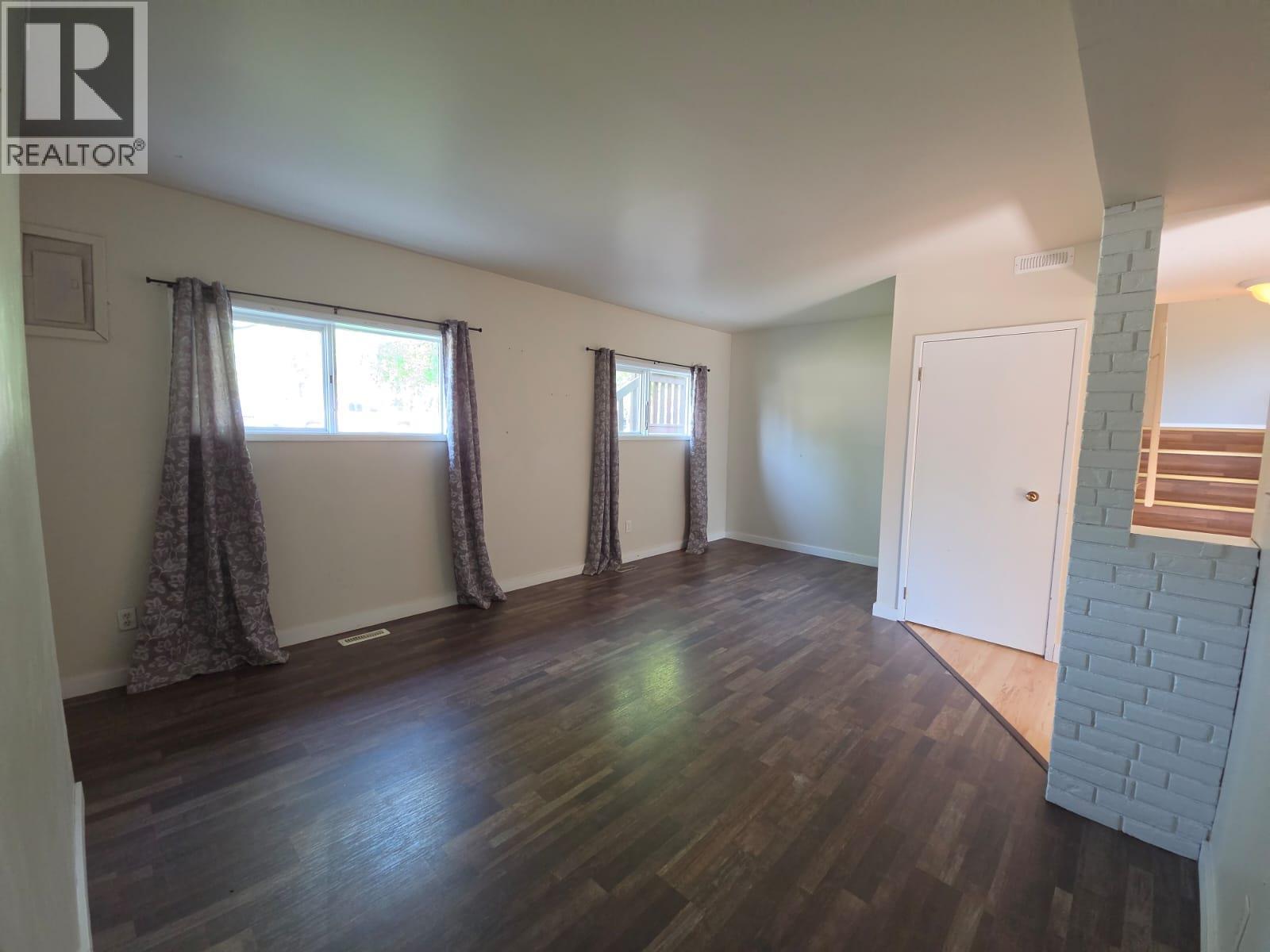 4720 Centurion Crescent NE - 12