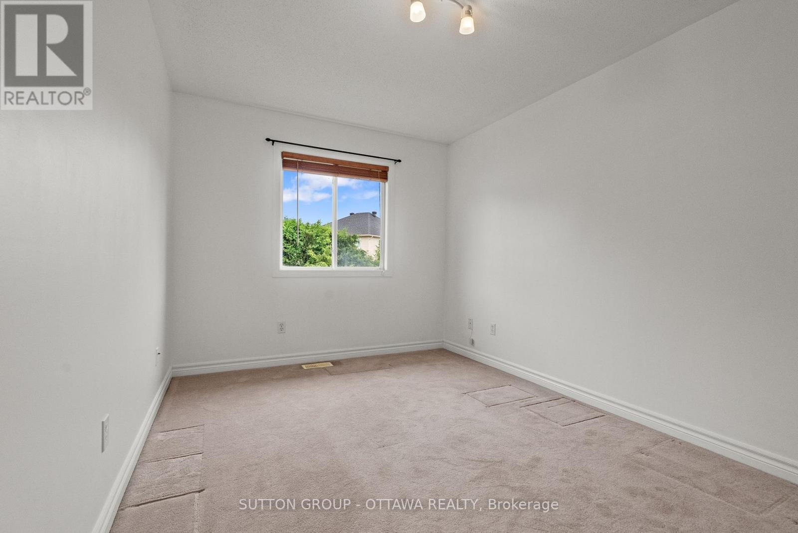 9 ALAMEDA WAY - 23