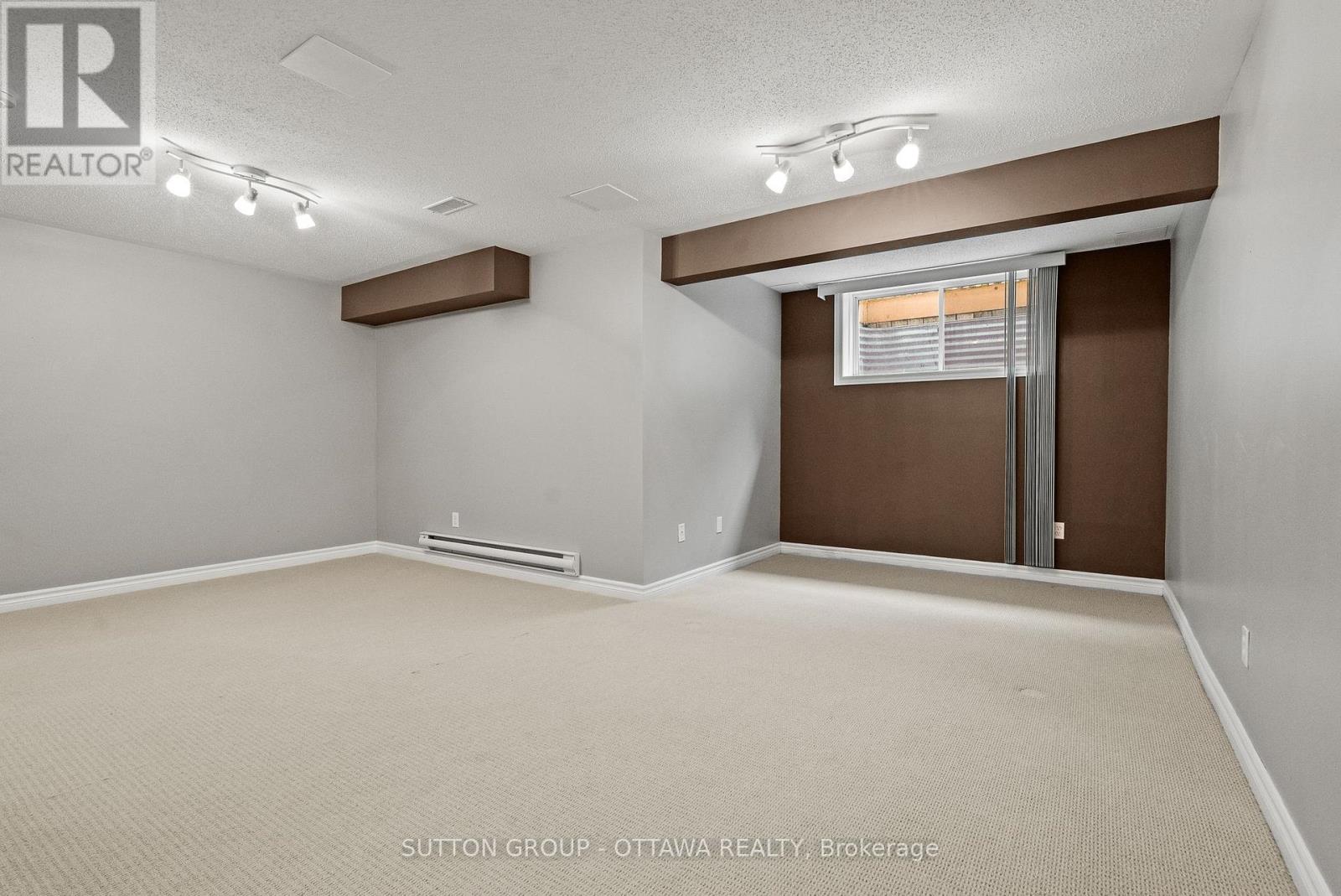 9 ALAMEDA WAY - 28