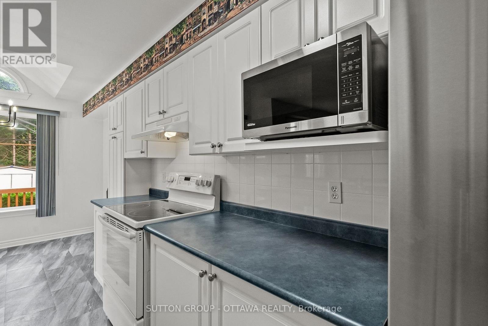 9 ALAMEDA WAY - 7