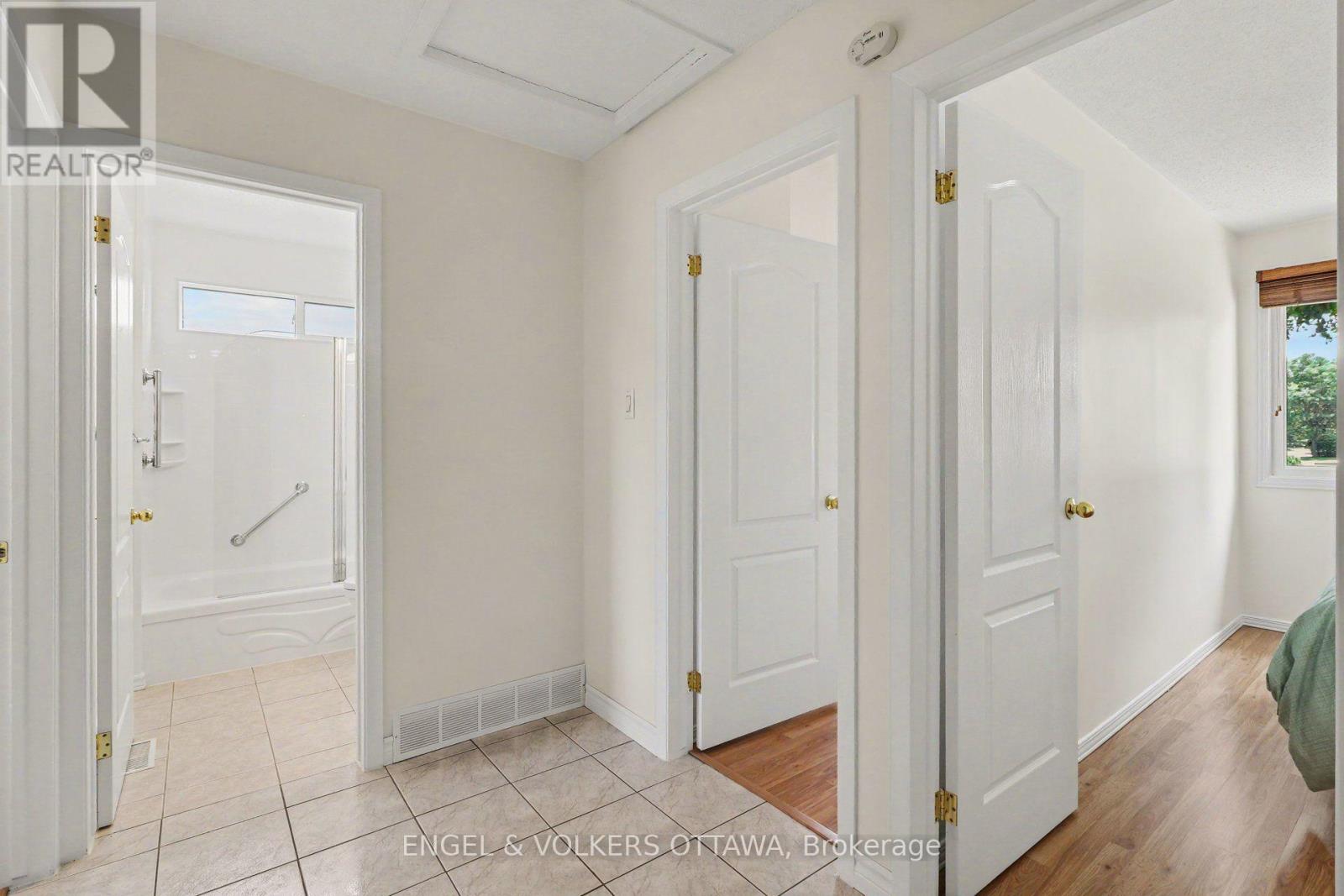 1331 ALLOWAY CRESCENT - Image 13