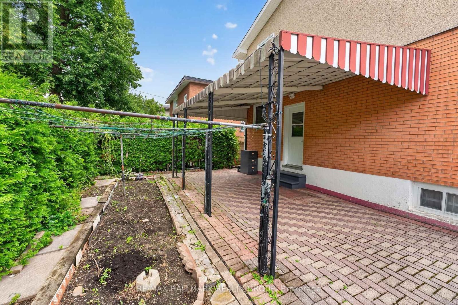 323 POULIN AVENUE - Image 40